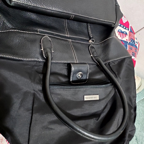 GIANI BERNINI BLACK LEATHER SHOULDER BAG - Picture 9 of 11